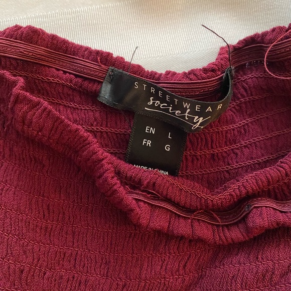 2/$10. Streetwear Society Off the Shoulder Blouse, Magenta, Size Large - Picture 3 of 3